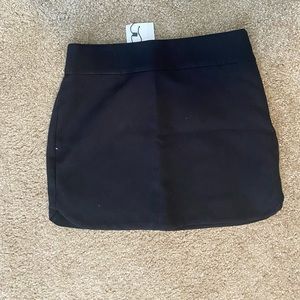 mini black skirt